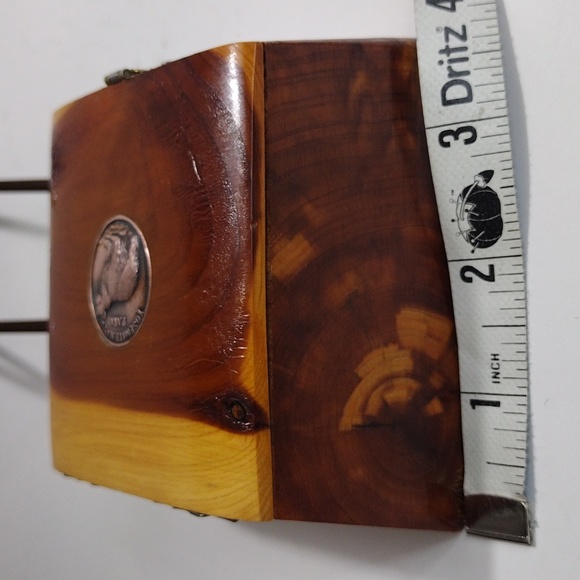 Vintage Souvenir Box from Yosemite National Park - Picture 7 of 7